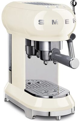 Alle Details zur Kaffeemaschine Smeg ECF01CREU und ähnlichen Maschinen